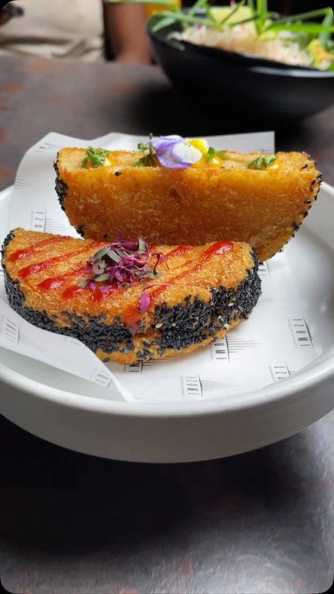 If you are seeing this, it’s time to make plans for a date night. 
#datenight #solodate #newmenu