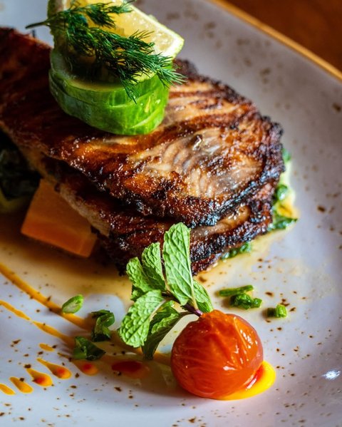 Some meals speak for themselves.

Perfectly cooked, and full of flavor, only at Hickory.