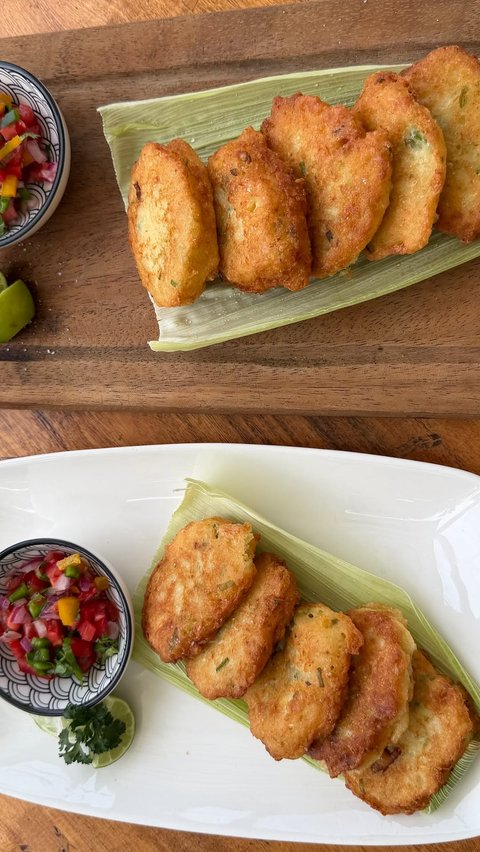 ✨ New on our tapas menu: Maize Fritura 🌽🇨🇺

Golden, crispy, and full of Cuban flavor.

Swipe through and tell us—which plating do you like best? 🍽️ 1, 2, or both? 👇