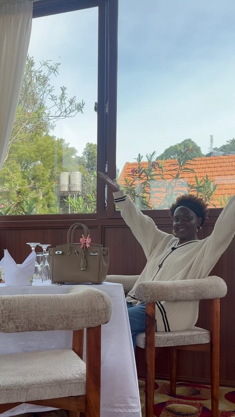 Eid Celebration Alert!

Join us for an unforgettable Eid experience!

Only 65,000 shillings for an unforgettable celebration!

Don’t miss out! Book your spot now! #fypug  #ug