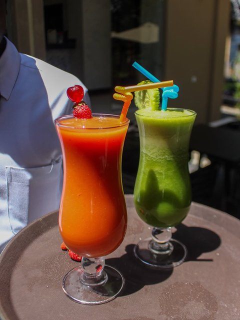 Nothing refreshes a hot day quite like a glass of freshly made juice. 

Your body will thank you. 😊