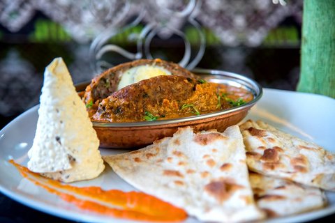 Rich flavors, aromatic spices, and every bite crafted to perfection. Whether you're craving comfort or culinary adventure, we've got a plate with your name on it.
Contact +256 702 711 152 for reservations
https://spekeapartments.com/wampewo/dining/
#restaurantandbar #restaurant #bar #food #cocktails #foodie #lacabanaug #lacabana