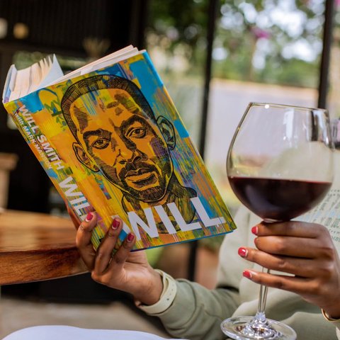 Pairing a vibrant story with a bold pour. 🍷📖 Diving into Will Smith’s Will alongside a glass of Tenacious Shiraz. There’s nothing quite like matching a colorful, high-energy memoir with a smooth red blend to wind down the evening.

📍Thebookcellar, Design Quarter.Plot 38, Kyadondo rd. Nakasero. 

​#Bookstagram #thebookcellar  #WillSmithWill #CurrentRead #WineAndBooks