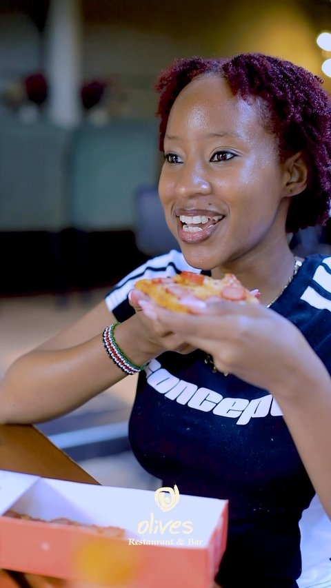One bite is all it takes. 🍕😮‍💨
Pocket Pizza is your anytime bite—perfect for lunch, snack time, or whenever the craving hits.

Order on Glovo for just UGX 15K and get a FREE soda. 🥤

#oliveskampala #naguru #pizza