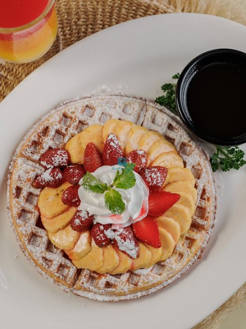 What’s for breakfast? 

A Fruit platter? 
An English breakfast combo? 
Maybe a healthier breakfast combo?
Muesli ? 

What do you prefer because we’ve got options for you. 

For breakfast orders and deliveries call us on:
📲 : 0776833500 (Metroplex) 
📲 : 0760275451 (Akamwesi) 

#restaurant  #breakfast #sweetlydefined #delivery #uganda