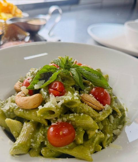 Lunch plans ? Sorted. 

Join us at Karveli today for a fresh bowl of pasta ! 

📍Lumumba | Bukoto | Gaba Road | Munyonyo
