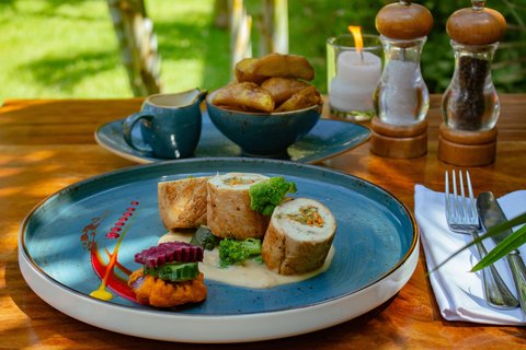 Today’s lunch is looking pretty delicious. 🍴