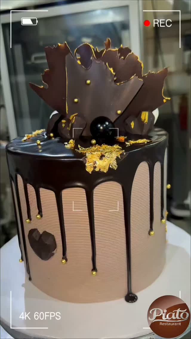 Our cakes will always leave you wanting more. ☺️🍰

Whether you're craving just a slice or treating yourself to a whole cake, we've got something sweet waiting for you. 🥰

Place your order today. 📲 0 776 745080

#PiatoKampala