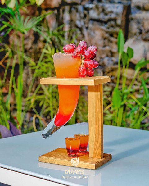 Go ahead…
Be the reason everyone asks,
“What’s that you’re having?” 😉

#oliveskampala #naguru #cocktails