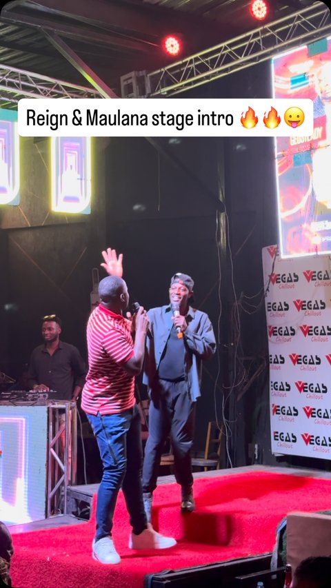 Reign & Maulana stage intro 🔥🔥😛