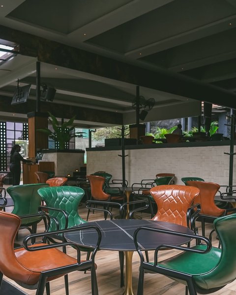 It starts with “I know a place.” Then it becomes good food, long conversations, one more order than planned, and a place you keep coming back to. That is Zorba 🥙😊

📍Plot 13 Malcom X
or ☎️0774034108.

#food #Zorba #Kololo #fyp