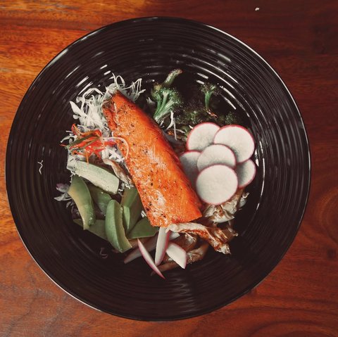 Fresh, vibrant, and packed with flavor—our Roasted Salmon Salad Bowl from the “Make Your Salad” corner is the perfect choice for a wholesome and satisfying meal. Every bite brings together premium ingredients and fresh goodness, made just the way you like it.

Stop by Revive Restaurant today and discover your new favorite salad.

📍 Visit us at Plot 4, Lower Kololo Terrace
📞 +256 750 431689
🌐 https://www.revive.arkorganicsug.com
#fyp #moment #restaurant #eat #dine