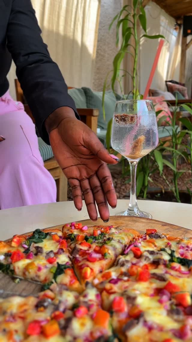 Every Friday: Get a free cocktail with every pizza purchase. 😍

#pizza #cocktail #offer #muyenga #kampala