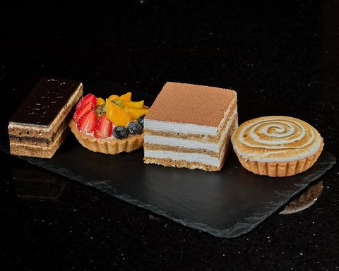 The true measure of a memorable meal lies in how it ends, and our curated dessert completes the experience with a sweet finale that is thoughtful, elegant and designed to be savoured slowly.

(Hiro Japanese Restaurant, Fine Dining, Japanese Cuisine, Craft cocktails, Things to do in Kampala)

#dessert #hiro #cake #sweettooth #finedining