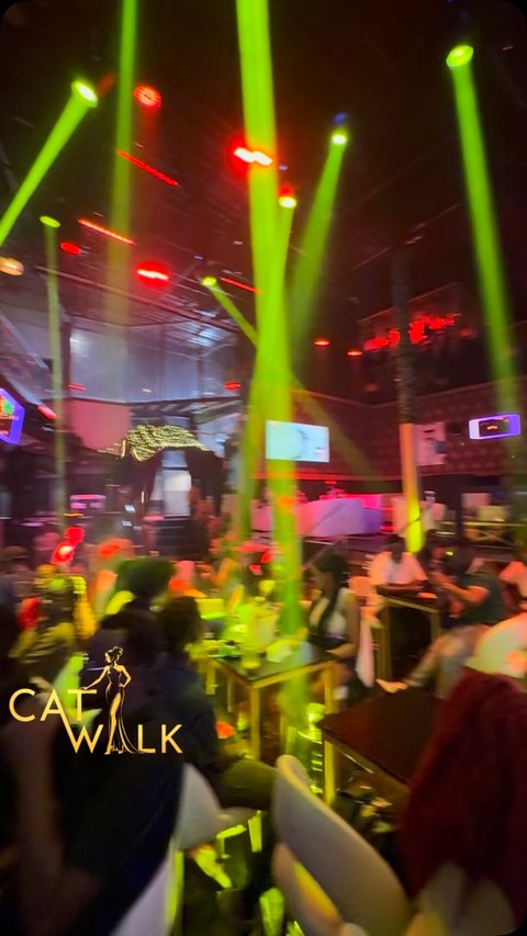 Welcome to Catwalk Lounge kololo!
Where music, energy, and unforgettable nightlife come together. Enjoy the best Afrobeats, Amapiano, top DJs, premium cocktails, and the ultimate Friday party experience.
📍 Acacia Avenue, Kololo | Follow for weekly updates & highlights