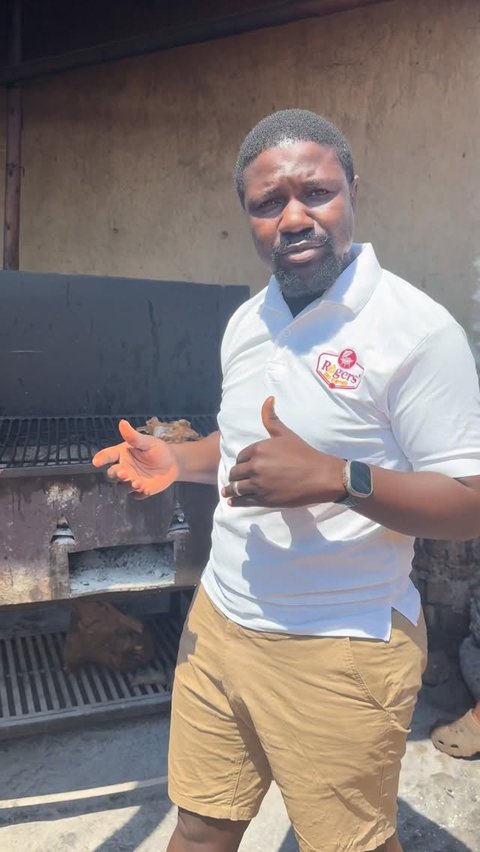 We have bbq ribs available at @smokebitebbq Kisaasi at 10k per rib.

Call/ WhatsApp 
0776 561 993 Kisaasi
0708 348 573 Namugongo