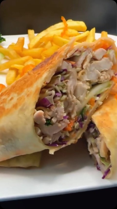 Fresh, flavorful, and satisfying—our wraps are made to keep you energized without compromising on taste. Filled with wholesome ingredients and bold flavors, they’re the perfect choice for a quick lunch, a healthy bite, or a meal on the go.

Stop by Revive and treat yourself to a wrap you’ll keep coming back for.

📍 Plot 4, Lower Kololo Terrace
📞 +256 750 431689
🌐 https://www.revive.arkorganicsug.com
#fyp #happyhour #moment #restaurant #party