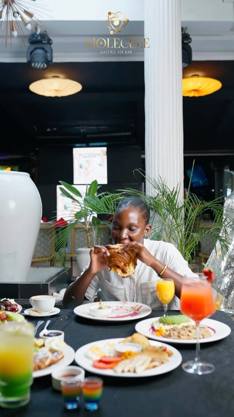 Your next meal has your name already written on it 🤤 Molecule serving signature flavors.
.
.
.
#foodie #uganda #kololo #kampala #fypp