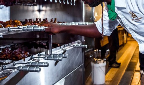 Straight from the grill to your plate 🔥 Come savour every smoky, juicy bite of our delicious Churrasco.
Contact +256 702 711 152 for reservations
https://spekeapartments.com/wampewo/dining/
#restaurantandbar #restaurant #bar #food #cocktails #foodie #lacabanaug #lacabana