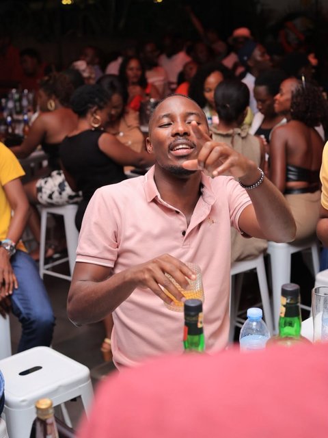 The night is still young and so are they 🔥🔥🔥🥳 🥳 We are loving it. 

@camelot_concepts @alleventskla @ssese.nation