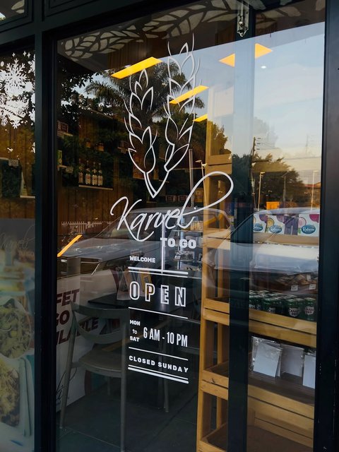 Have you been to our Karveli To Go branch in Bukoto? 

We have pastries, snacks and a buffet that is under 20k and yes we do deliveries 

On your way home or to office pick up a load of bread or some cereal for your mornings 

Visit KARVELI TO GO BUKOTO TODAY!

#bukoto #karveli
