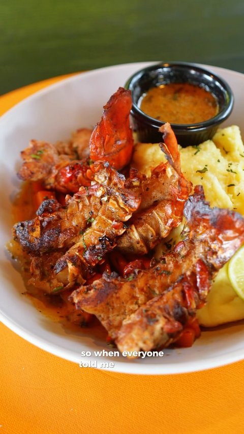 As someone who loves trying new things, lobster has always been on my list. 🦞 I finally got to try it, and I think I picked the right place for my first experience.

@thealephkampala is one of those places that makes trying something new feel easy—the food is beautifully prepared, the flavours are just right, and the whole experience is worth it.

Definitely one for the foodies. 🤍