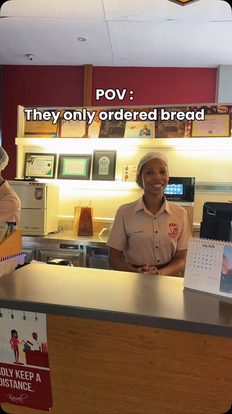 You don’t see us👀👀 

#karveli #restaurant #bakery #uganda #fyp