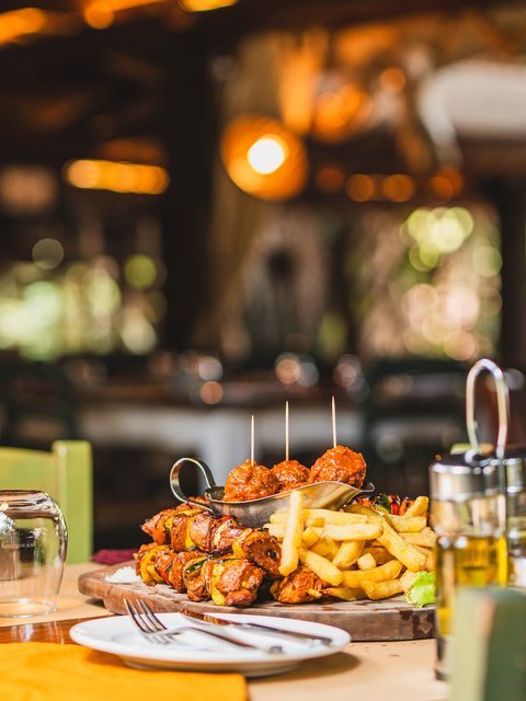 Join us every Friday and Saturday for our signature skewers and house-made meatballs, served alongside the impeccable hospitality and refined atmosphere Cantine Divino is known for.

Book your table today.
📞 +256 700 805000
📍 Plot 4A Mabua Road, Kampala
#finediningexperience #kampalarestaurants #cantinedivinokampala