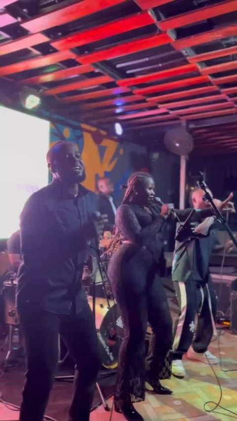 Band lovers we got a plan for you ...let's usher in Easter in style.... unplugged Wednesday 🔥🔥🔥