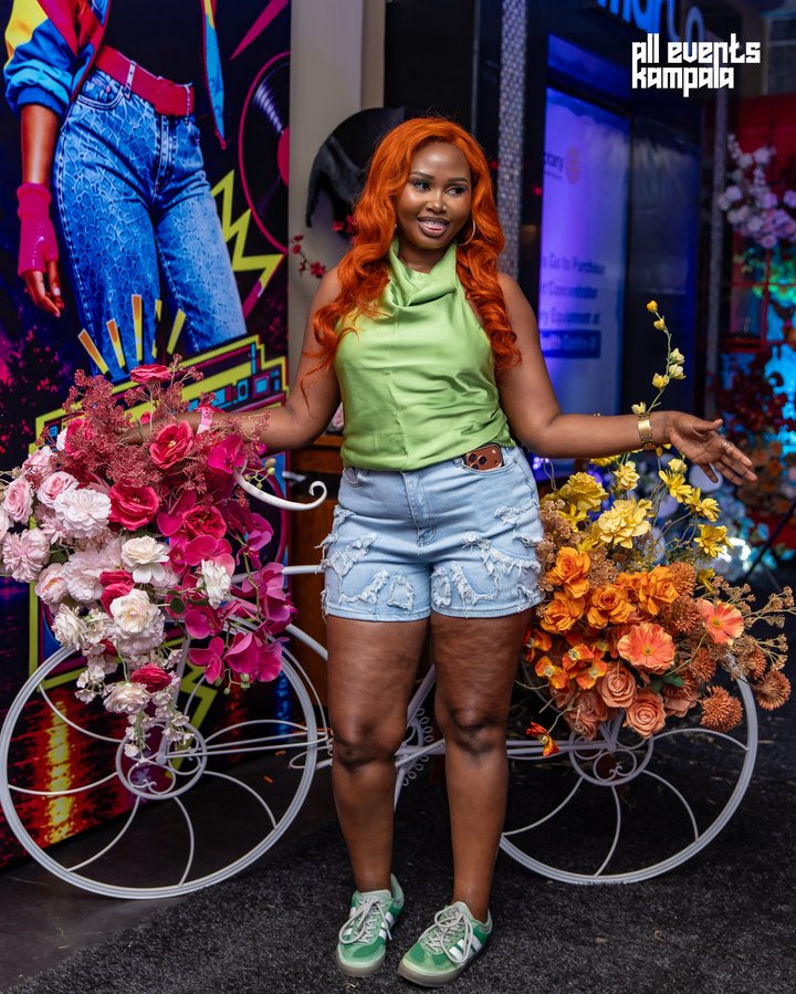 Timeless music, bold looks, big energy and a night of giving back !
At Metro Oldies, we’re celebrating, connecting, and giving back to Butooro Health Centre…