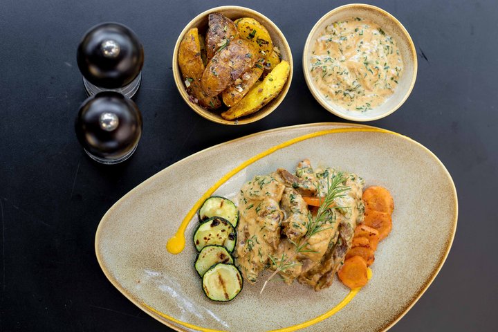 Treat yourself. You survived long meetings & stressing emails this week. The weekend is your to enjoy. For Reservations |