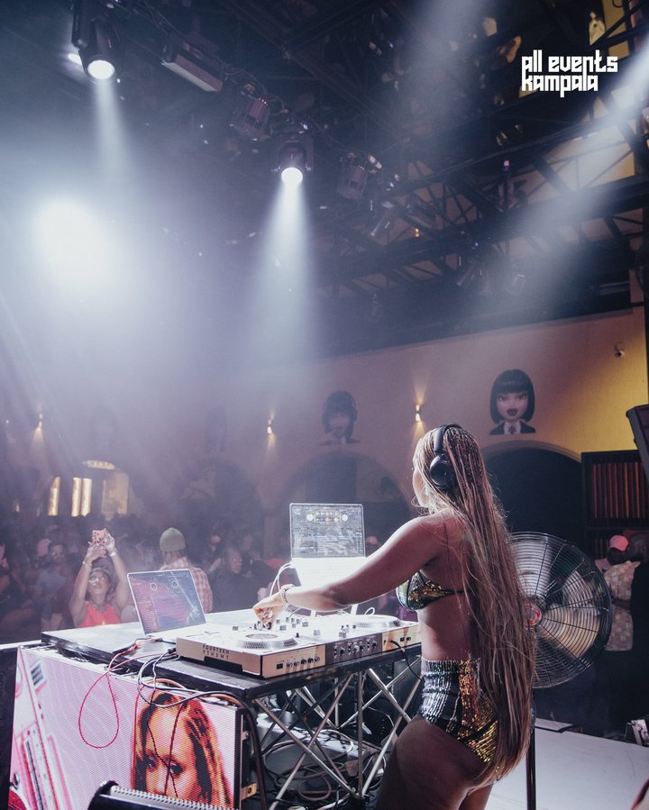 A night full of everything pretty, playful and unforgettabledoll energy! served, you had to be there !!!!