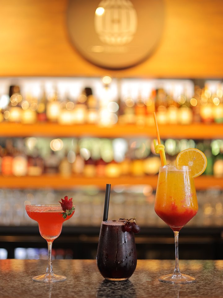 When in doubt , pass by Le botti every Tuesday for cocktails as low as 15k ugx . They always do the magic