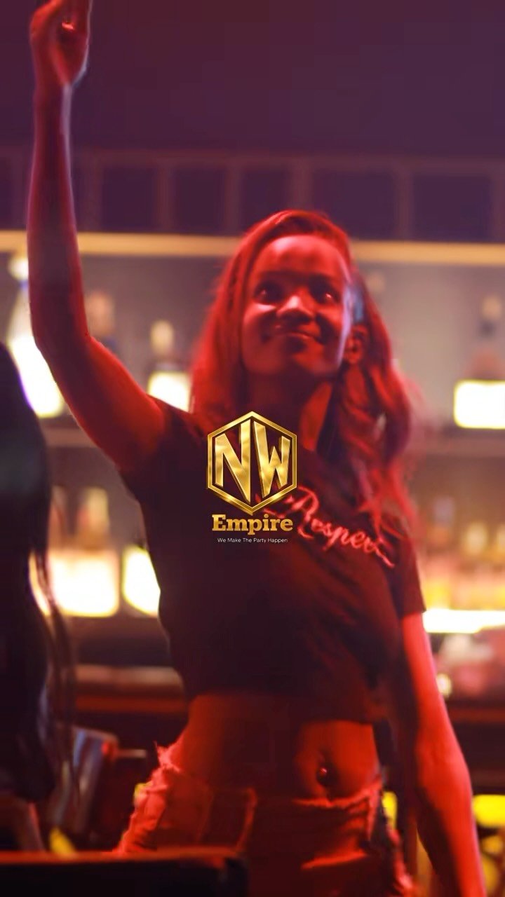 WareHouse Lounge video