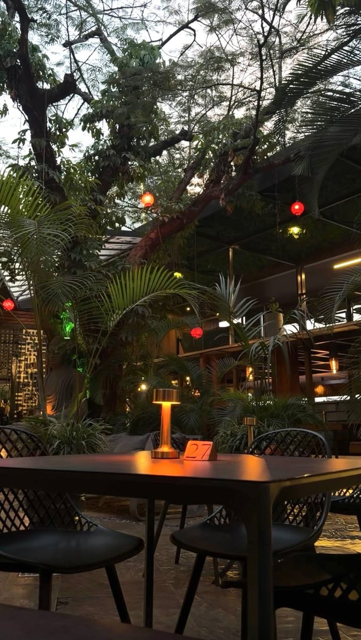 Good food. Great cocktails. An atmosphere worth staying for. At Asian Fusion, enjoy delicious Asian cuisine, refreshing cocktails and fast service, surrounded…
