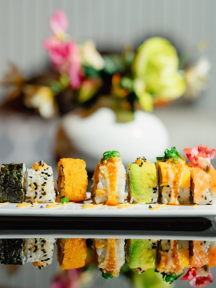 Sushi this good deserves your full attention. .
Enjoy unlimited Sushi for 4 at 400,000/-
UGX
.
Buy any sushi & Get 1 Free house cocktail
.
. シ
