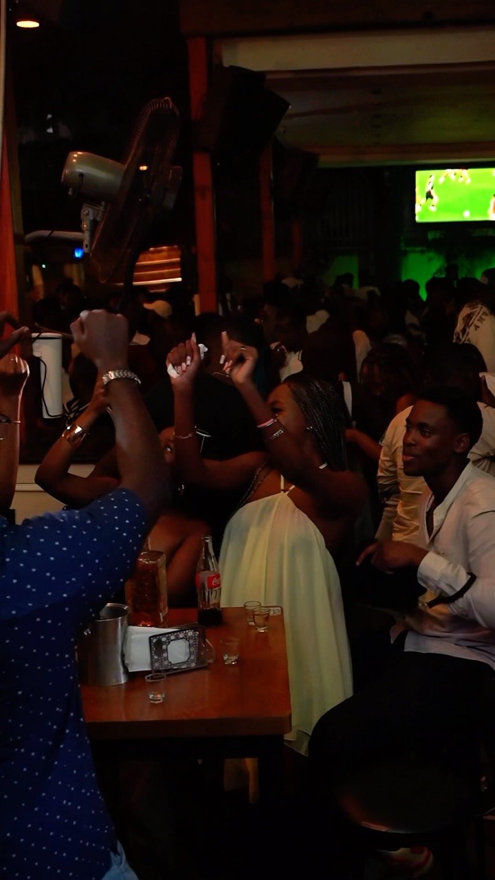 No one will usher you into a weekend better than le Botti .