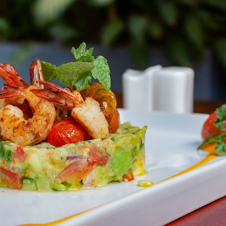 Work friends you actually like deserve better than another meeting. Try something new together. Like the Cajun-Guacamole Shrimp. Bring the crew to The Hickory…