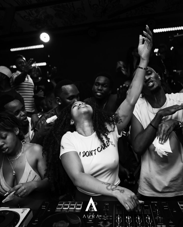 You can never go wrong with the Aura vibration. The kind of night you hear about the next morning and wish you were there for. The energy. The crowd. The…