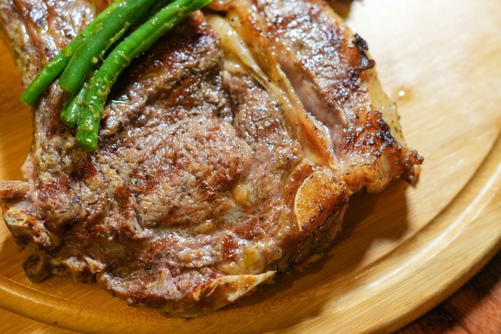 A new steak has entered the menu. Beautifully seared, generously served, and very much deserving of a place at the table.